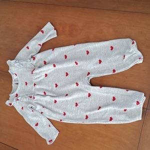Baby Gap onsie with hearts. Size 12-18 months. Great condition, worn once.